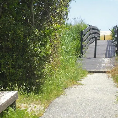 דירה In Near Sandy Beach, Cleaning Included