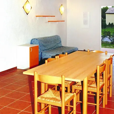 With Balcony Or Small Garden, Cleaning Included Apartment *